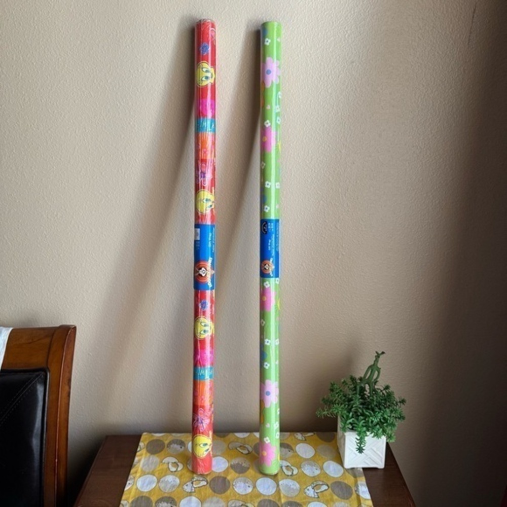 Vintage 1999/2000 Hallmark NIP Tweety Bird wrapping paper tubes set of 2